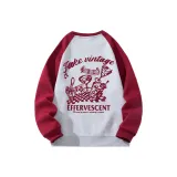 Светло-серый корпус с красными рукавами.