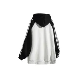 Белый, серый с черными рукавами (на флисовой подкладке).