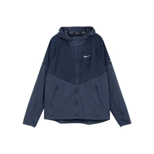 Nike MILER Темно-синий Мужские Куртки