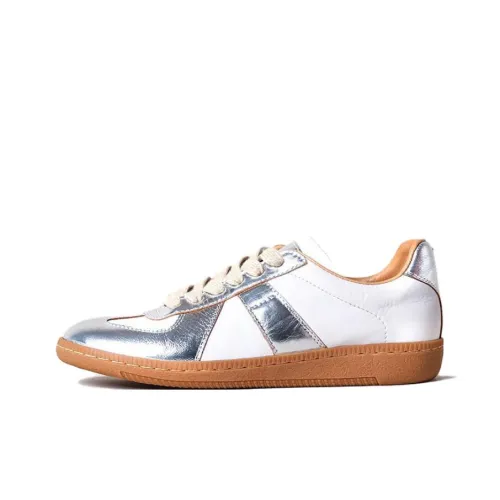 VCA Низкие кроссовки для скейтбординга Women's Silver White