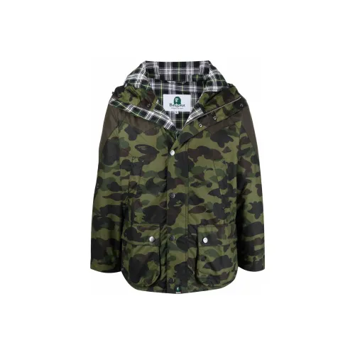 BARBOUR x A BATHING APE Куртки и пальто унисекс хаки зеленый