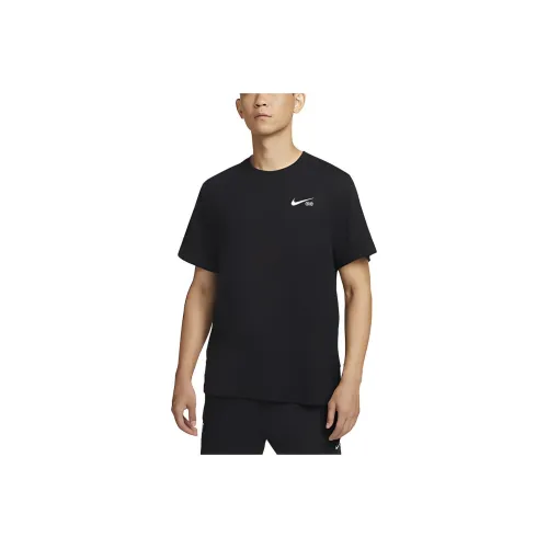 Nike Мужские черные футболки