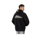 Призрачно черный