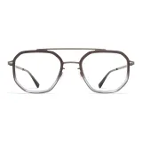 Коричневый