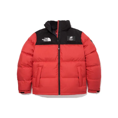 The North Face Пуховики и зимние пальто унисекс красного цвета