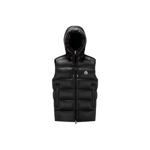 Moncler Мужские жилеты черного цвета