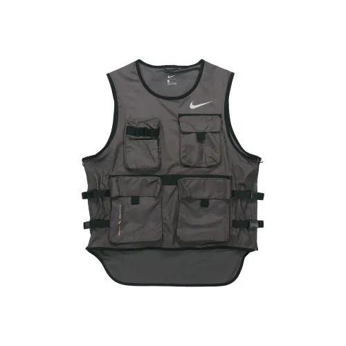 Nike Мужские жилеты