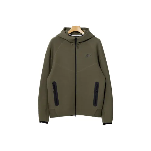 Nike Оливково-зеленый Мужские Куртки