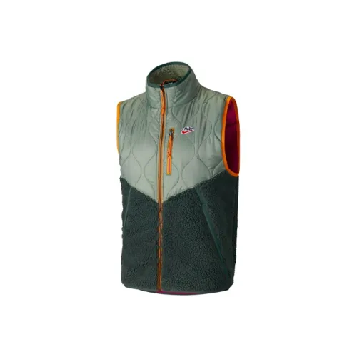 Nike SPIRAL Шалфейно-зеленый Мужские жилеты