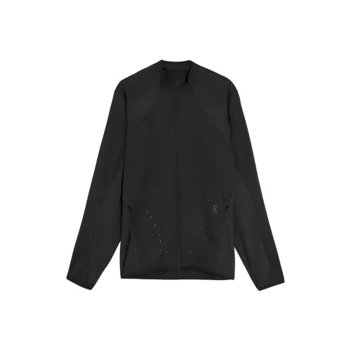 On Мужские черные куртки