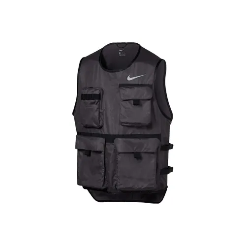 Nike Мужские жилеты