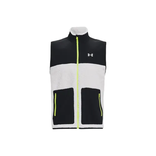 Under Armour Серый Мужской Жилеты