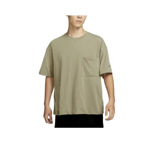 Nike Оливково-зеленые Мужские T-рубашки