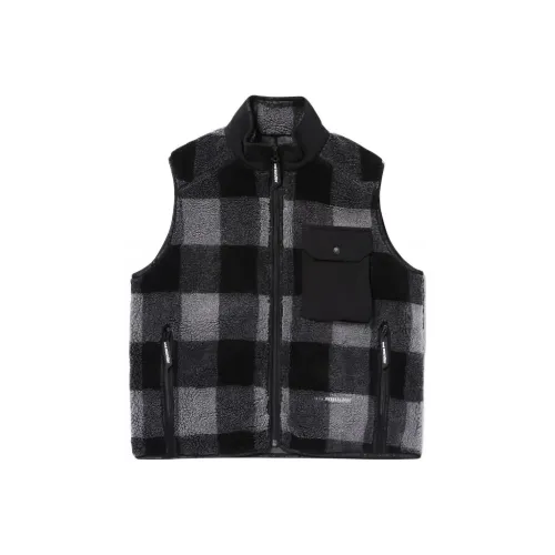 And Wander Серый Унисекс Жилеты