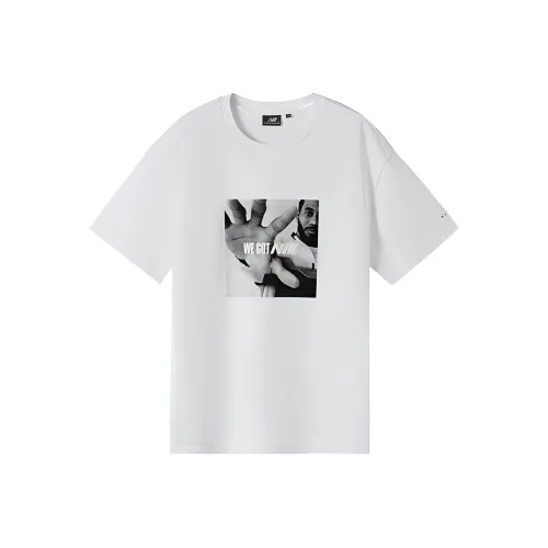 New Balance Белая Мужская Футболка