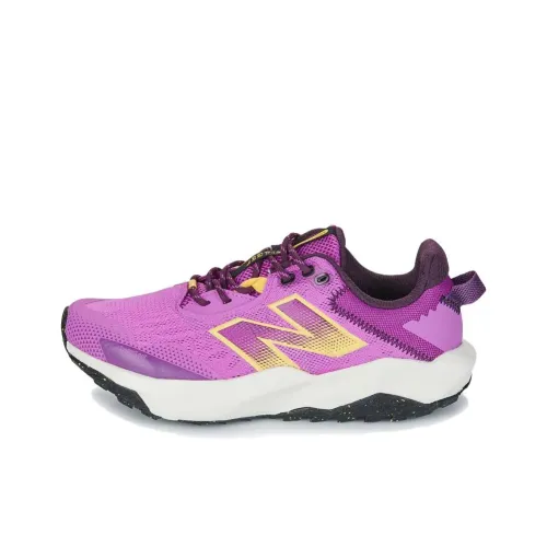 New Balance DynaSoft Nitrel v6 Low Top Trail Беговые кроссовки Женские Фиолетовый