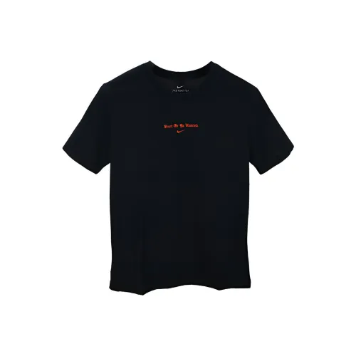 Мужские футболки Nike