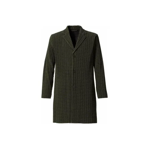 Homme Plissé Issey Miyake Зеленое Мужское Пальто