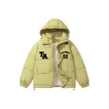 Зеленый цвет увядшей травы