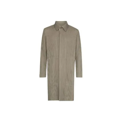 Homme Plissé Issey Miyake Мужское пальто абрикосового цвета