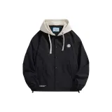 Чёрный (с капюшоном)