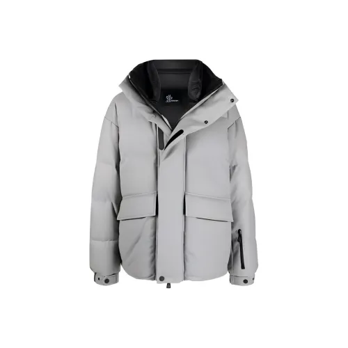 Moncler Grenoble Мужской пуховик серого цвета
