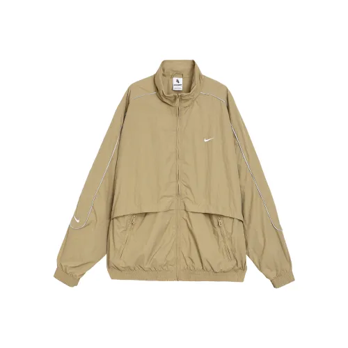 Nike Куртки и Пальто Мужские Хаки
