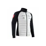 Молочно-белый