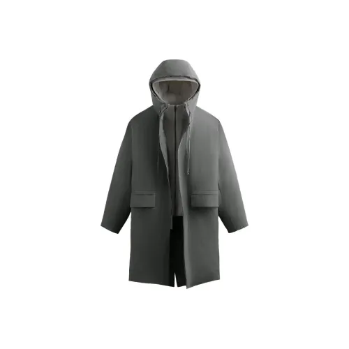 Мужское пальто серо-зеленого цвета в сотрудничестве с KITH