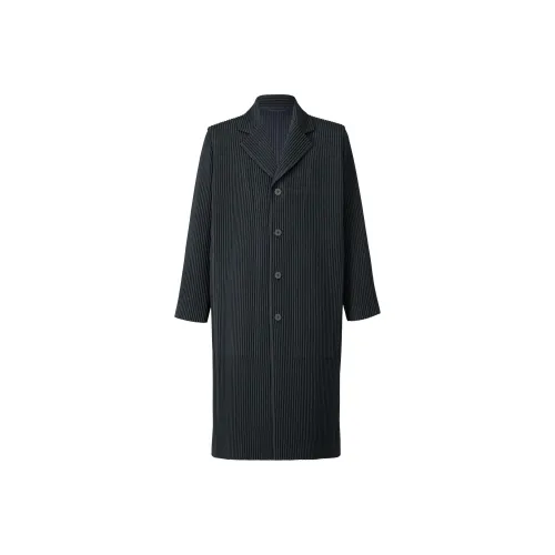 Homme Plissé Issey Miyake Мужское пальто морского синего цвета