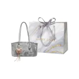 Серебристый