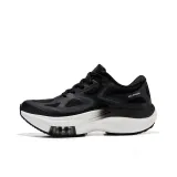 Призрачно черный