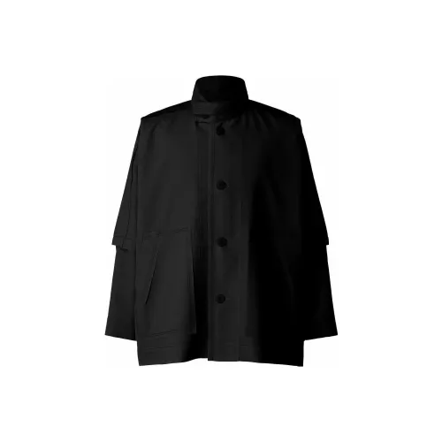 Homme Plissé Issey Miyake Черное Мужское Пальто