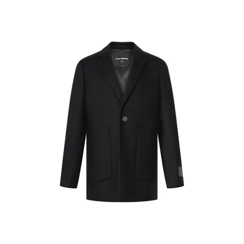 LESS IS MORE Мужское пальто