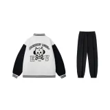 Белый и черный топ + повседневные штаны.