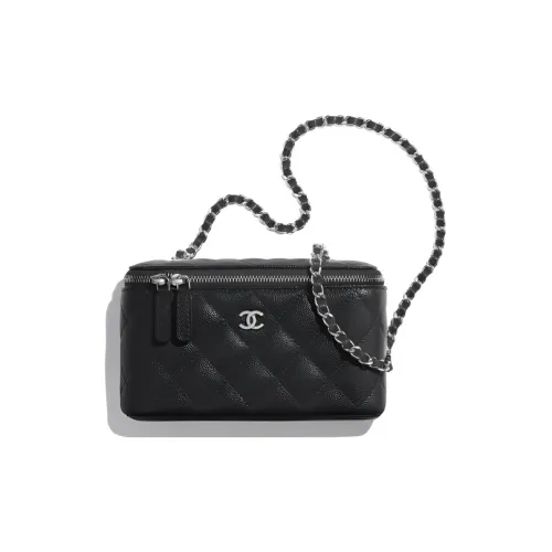 CHANEL Сумки через плечо Женские