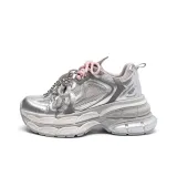 Серебристо-серый