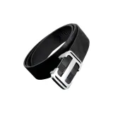 Серебряная застежка в клетку