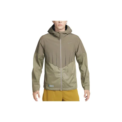 nike Бег Division Aerogami Куртки Пальто Мужской Оливковый