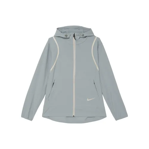 Nike Куртки и Пальто Мужской Пемза