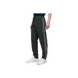 Оливковый зеленый