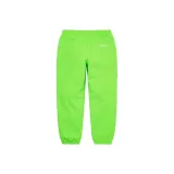 Яркий зеленый