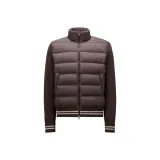 Темно-коричневый