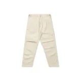 Молочно-белый