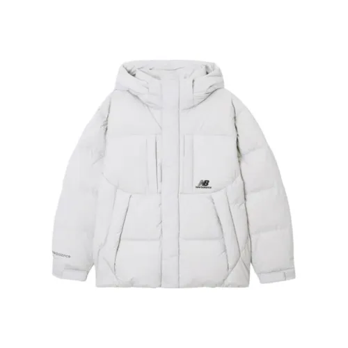 New Balance Куртки и Пальто Мужской Айвори
