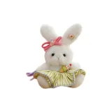 Зеленое платье с полосами, кролик