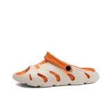 Бежево-оранжевый