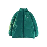 Темно-зеленый