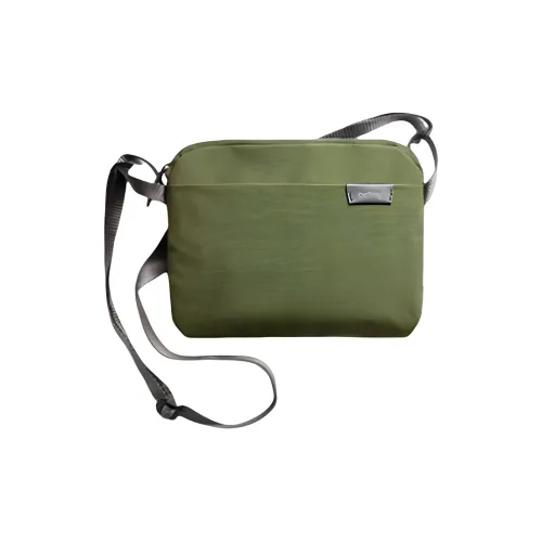 BELLROY Сумки через плечо Полевой зеленый Унисекс