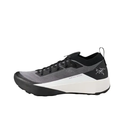 Arcteryx VERTE Low Топ Беговые кроссовки Женские Черный серый белый